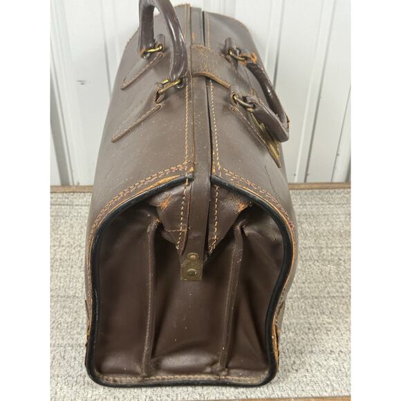Ford Motor Co Old Brown Leather Suitcase- Many Flaws But Beauty- App 11”H 16” L - Picture 7 of 13
